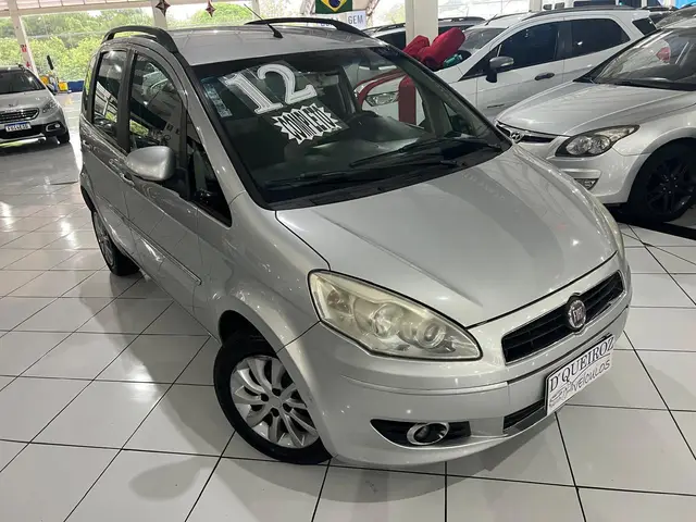Carro Fiat Idea 2012 Attractive 1.4 8V (Flex)