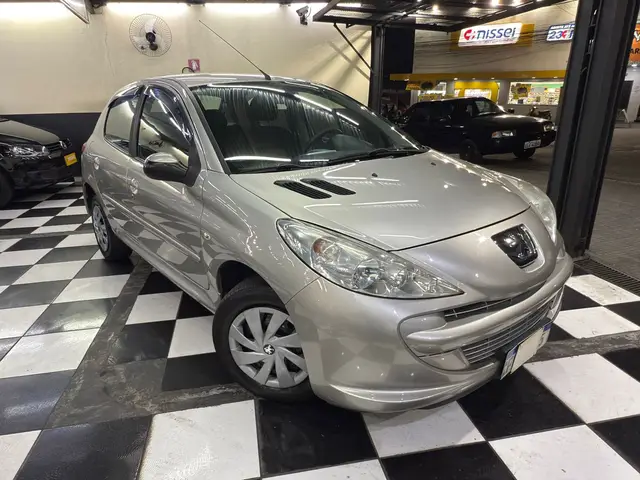 Carro Peugeot 207 2012 Hatch XR 1.4 8V (flex) 4p