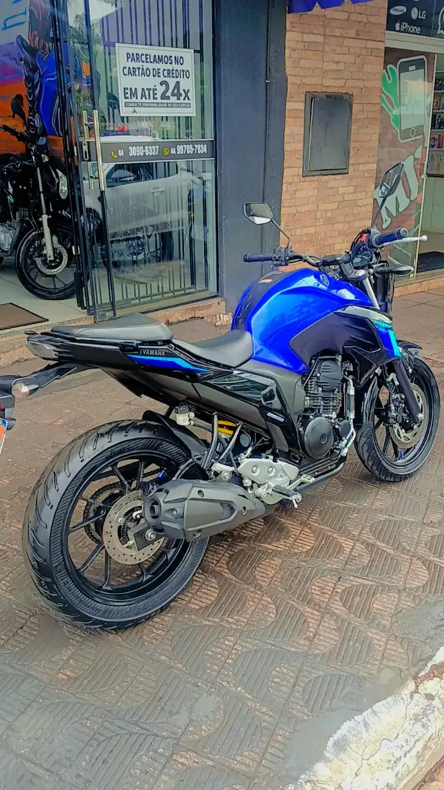 Moto Yamaha YS 250 Fazer 2024 ABS
