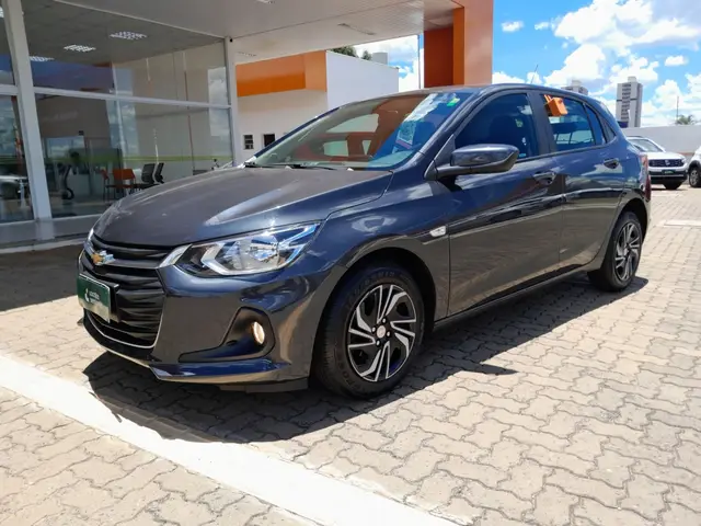 Carro Chevrolet Onix Plus 2025 LT 1.0