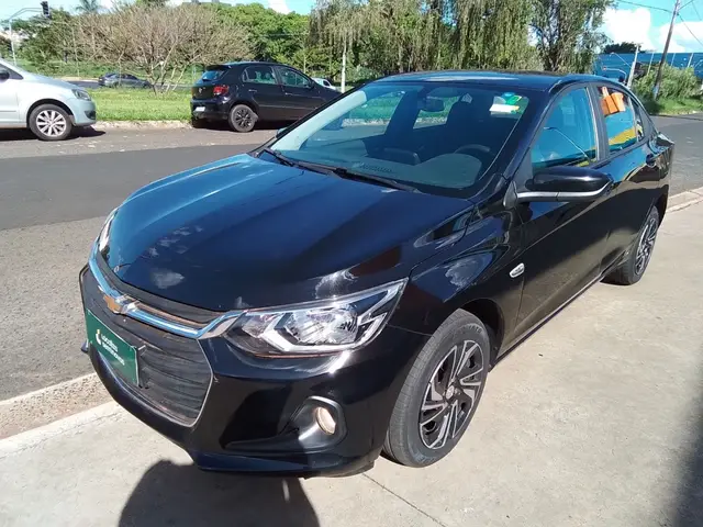 Carro Chevrolet Onix Plus 2025 LT 1.0
