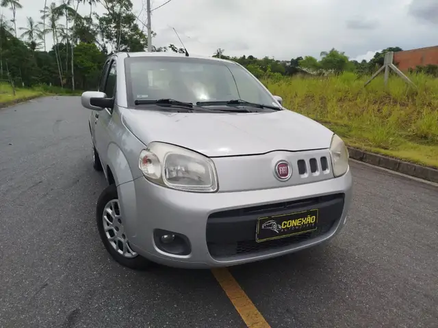 Carro Fiat Uno 2014 Vivace Celeb. 1.0 8V (Flex) 4p
