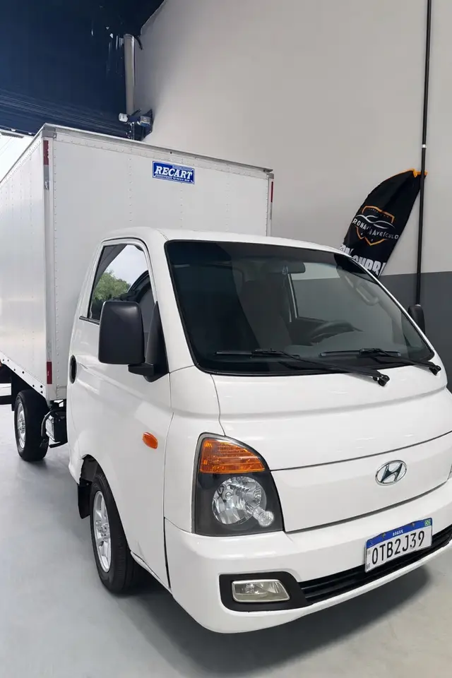 Caminhão Hyundai HR 2013 HD 2.5 TCI Longo sem Cacamba