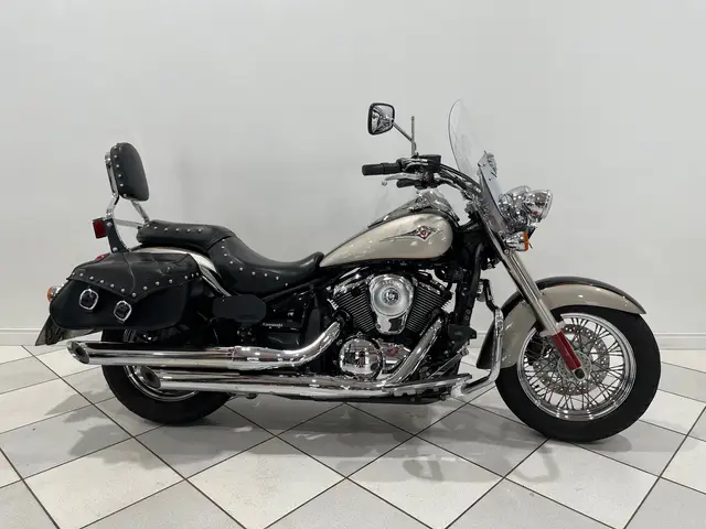 Moto Kawasaki Vulcan 2011 900 Classic LT