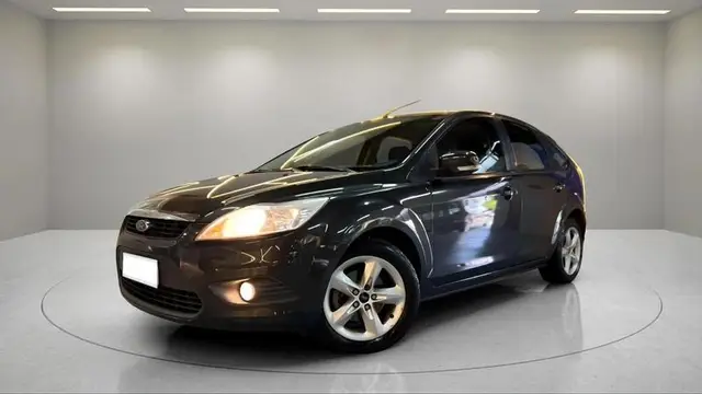 Carro Ford Focus Hatch 2013 1.6 16V Flex Mec. 5p