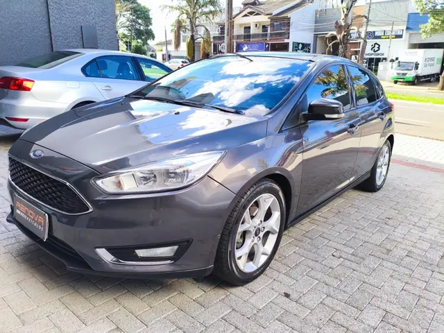 Carro Ford Focus Hatch 2016 SE Plus 2.0 PowerShift