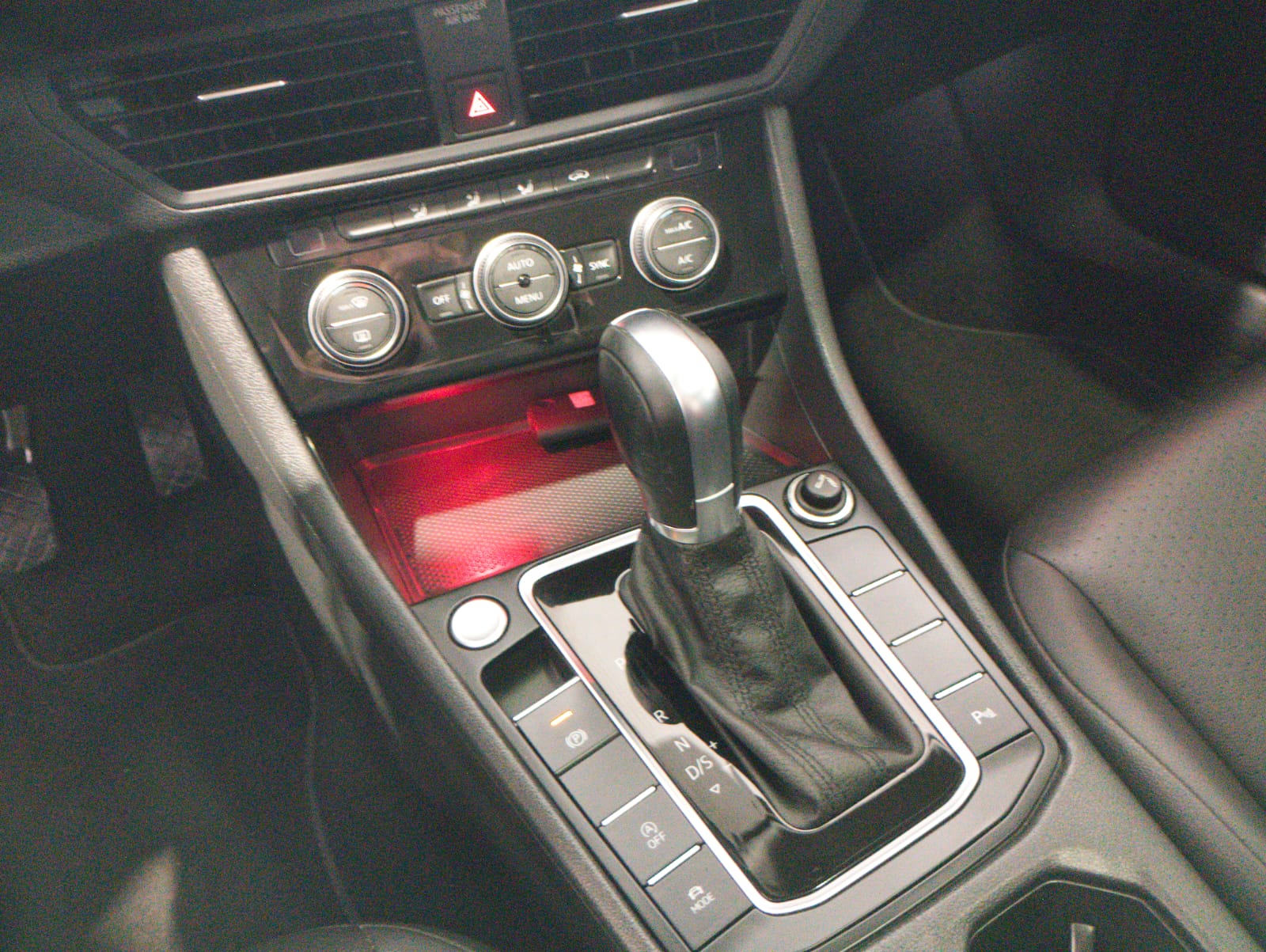 vw - volkswagen jetta 1.4 250 tsi comfortline