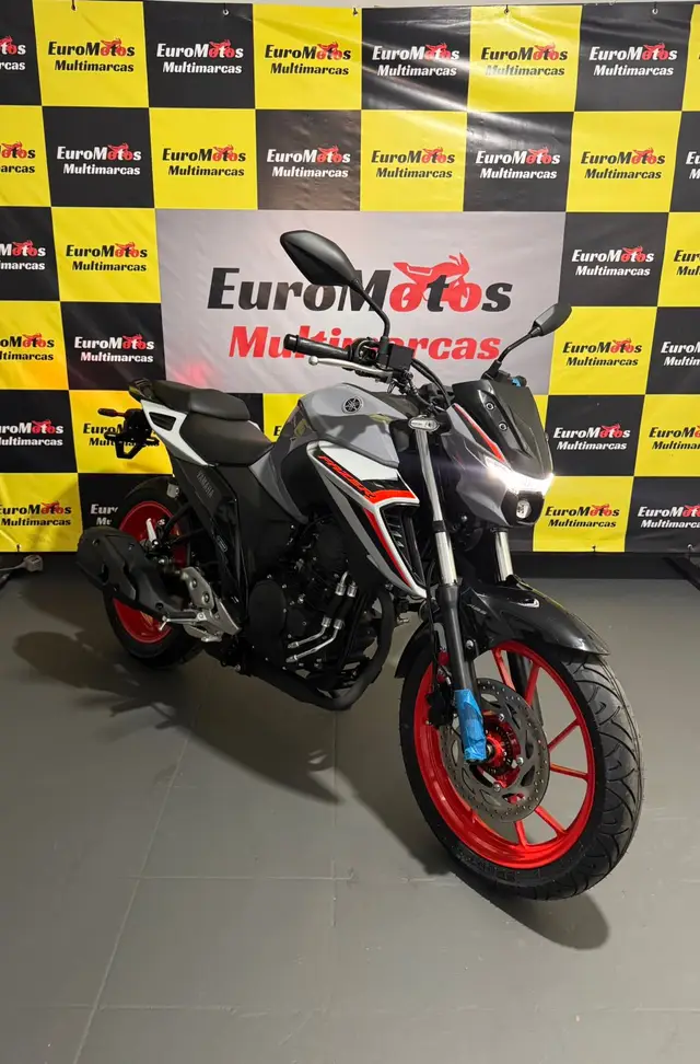 Moto Yamaha Fazer FZ25 2026 Connected