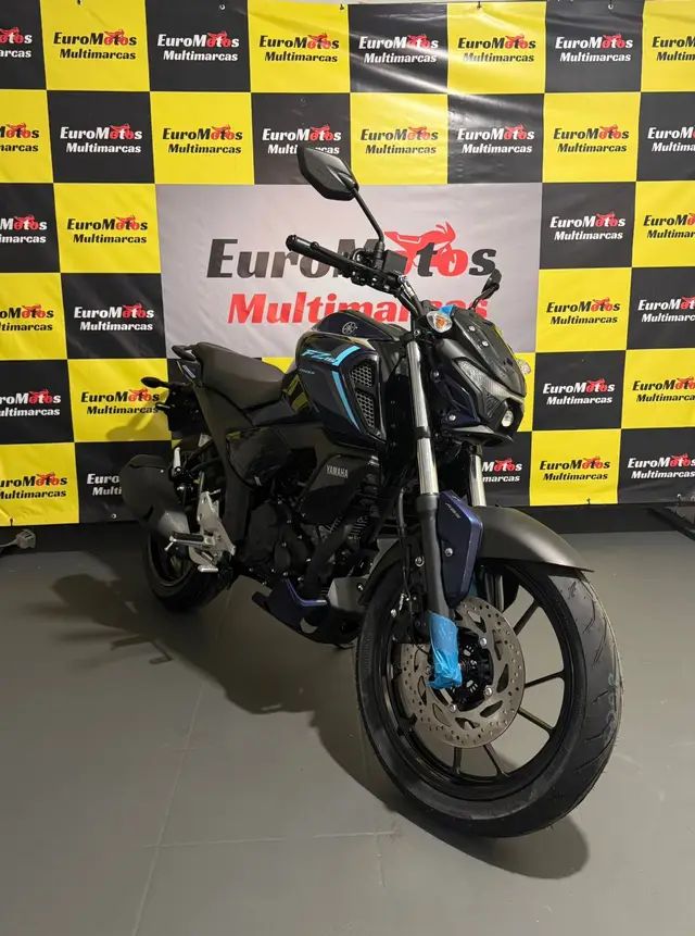 Moto Yamaha Fazer FZ15 2026 Connected