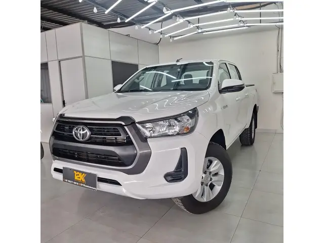 Carro Toyota Hilux Cabine Dupla 2024 STD Power Pack 4x4 2.8 Diesel