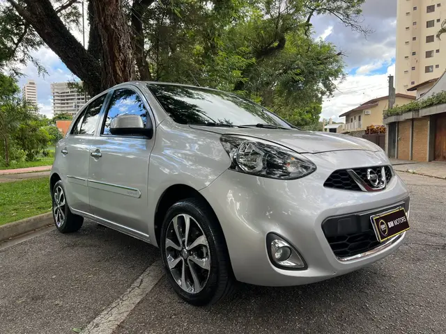 Carro Nissan March 2016 1.6 16V SL (Flex)