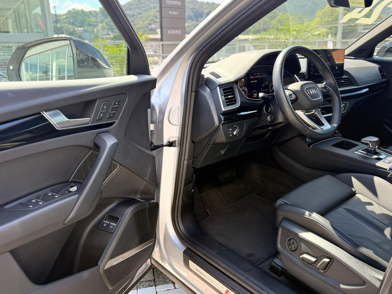 audi q5 perf. black 2.0 tfsie s.tr. qt (hib.)