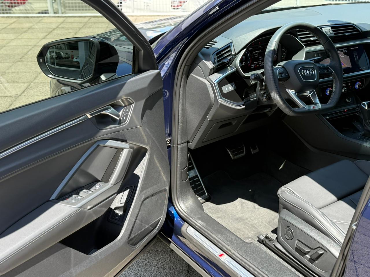 audi q3 sportback performance black 2.0