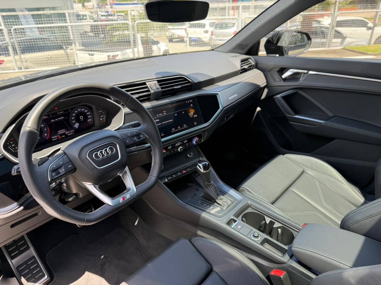 audi q3 sportback performance black 2.0