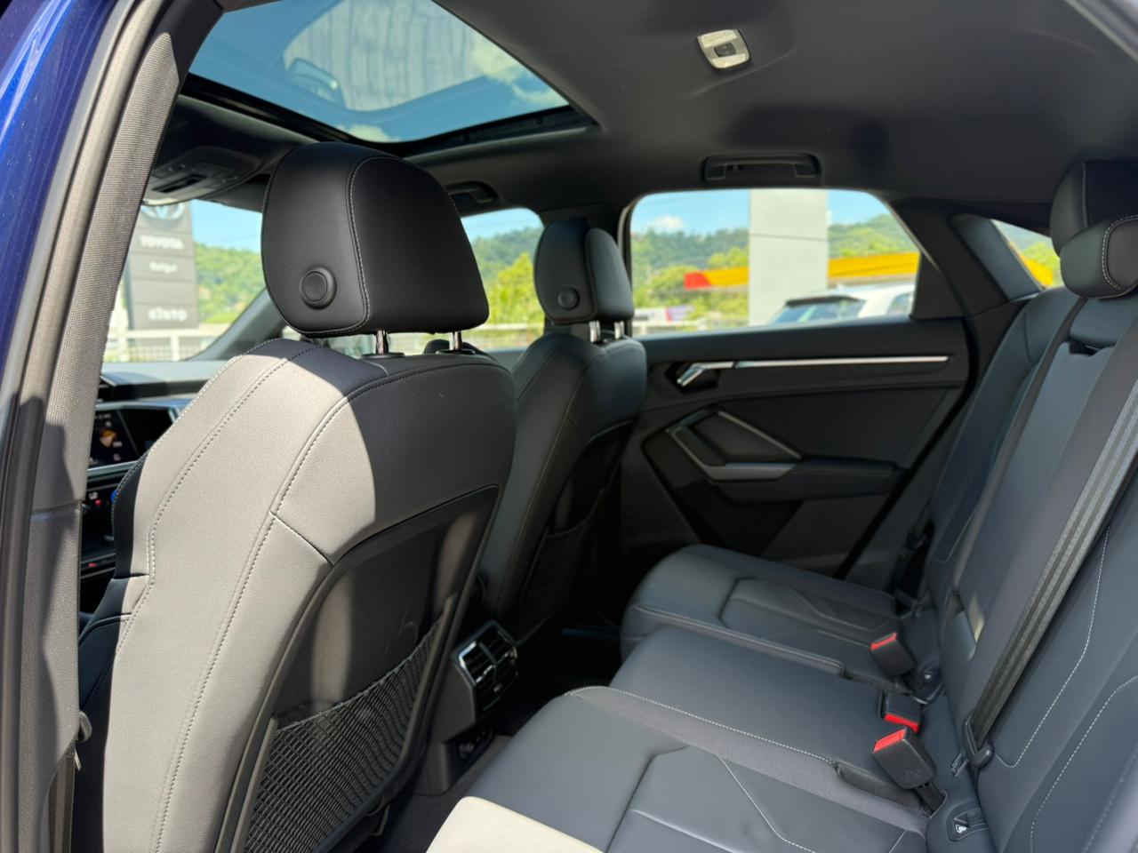 audi q3 sportback performance black 2.0