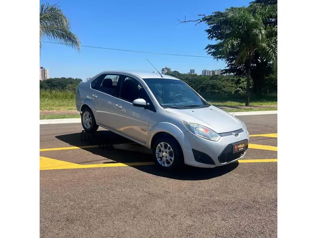 Carro Ford Fiesta Sedan 2012 1.6 (Flex)