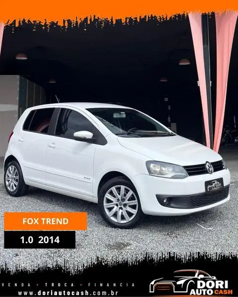 Carro Volkswagen Fox 2014 1.0 TEC (Flex) 4p