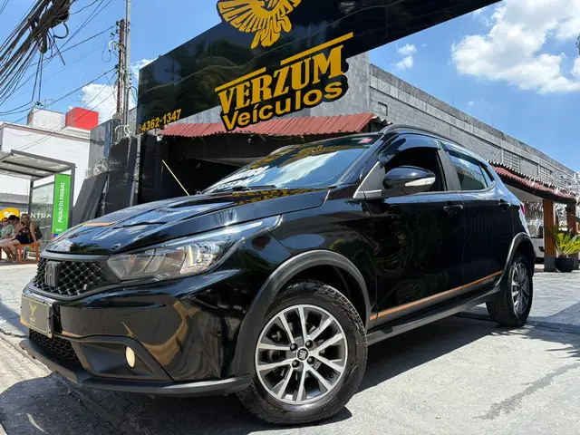 Carro Fiat Argo 2024 Trekking 1.3 CVT