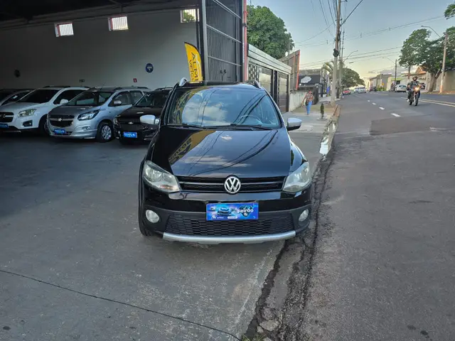 Carro Volkswagen CrossFox 2014 1.6 VHT (Flex)