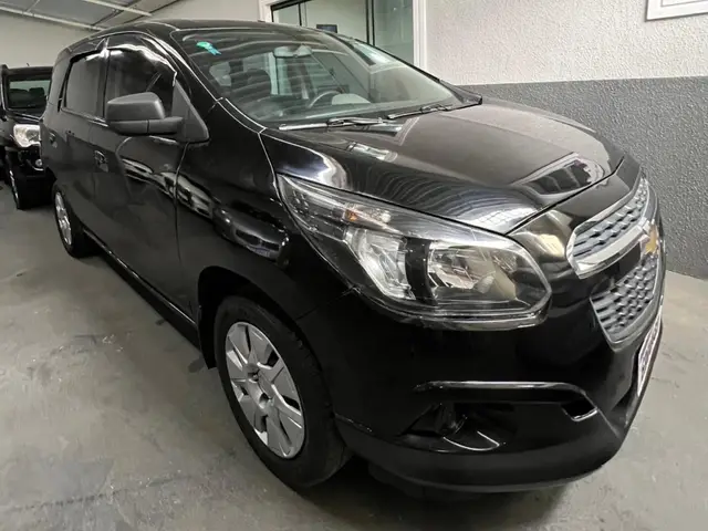 Carro Chevrolet Spin 2017 LS 5S 1.8 (Flex)
