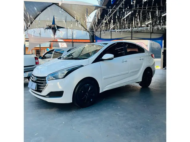 Carro Hyundai HB20S 2017 1.6 Comfort Style (Flex)