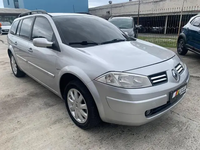 Carro Renault Megane Grand Tour 2012 Mégane Grand Tour Dynamique 1.6 16V (flex)