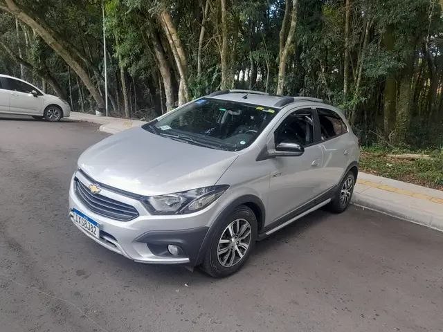 Carro Chevrolet Onix 2017 1.4 Activ SPE/4 (Aut)