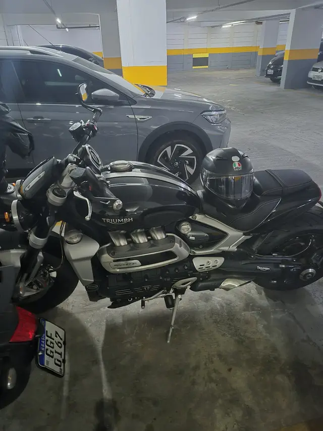 Moto Triumph Rocket 3 2020 III R 2500cc