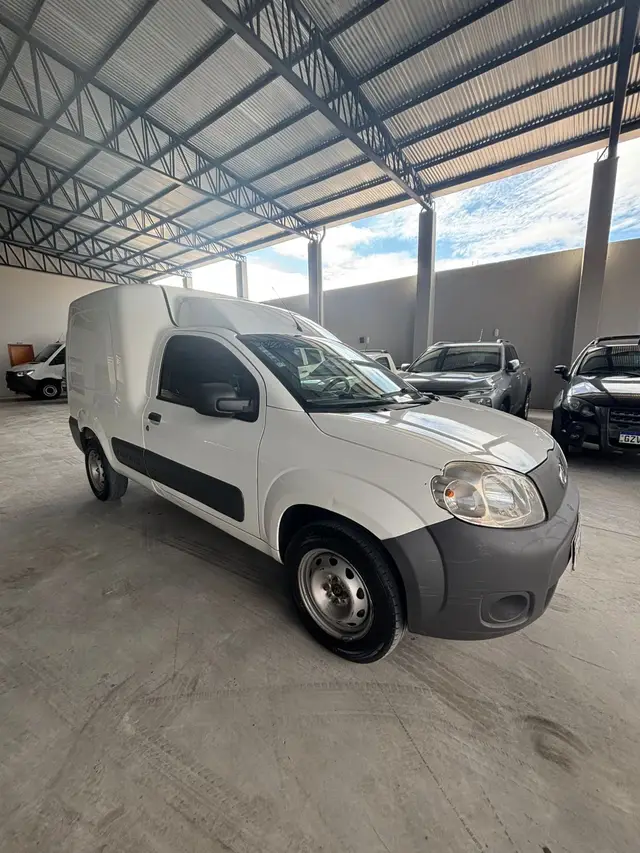 Carro Fiat Fiorino 2014 Furgão Celebration 1.4 Evo (Flex)