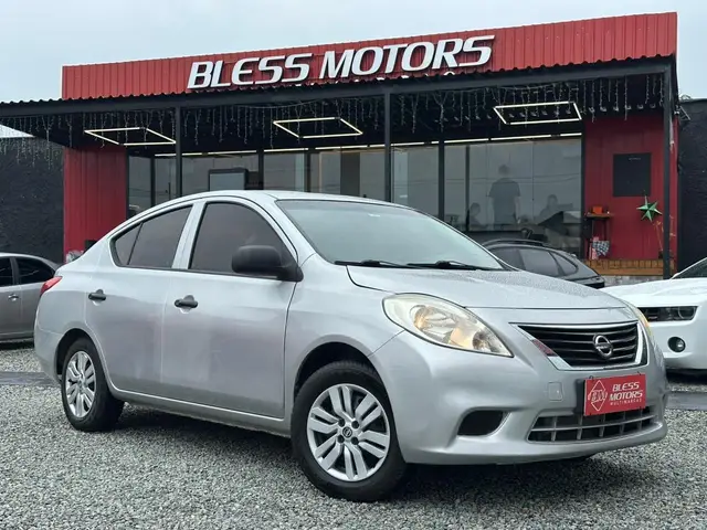 Carro Nissan Versa 2012 1.6 16V S (Flex)