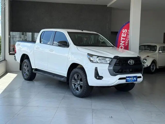 Carro Toyota Hilux Cabine Dupla 2024 SR 4x4 2.8 Diesel