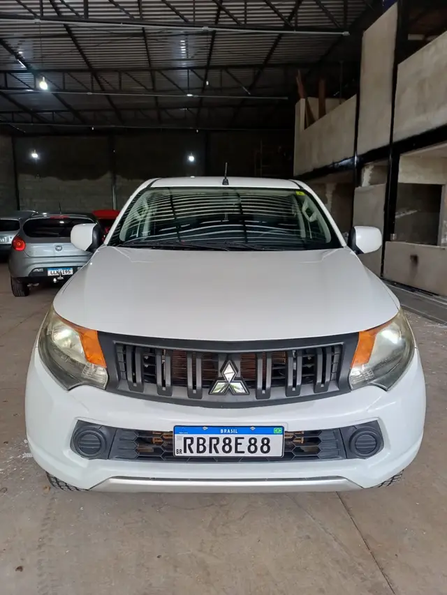 Carro Mitsubishi L200 Triton Sport 2020 Sport 2.4 GLX 4WD