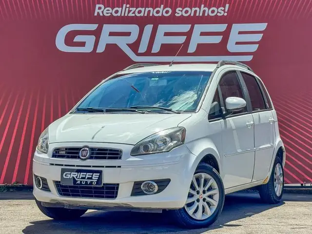 Carro Fiat Idea 2013 Attractive 1.4 8V (Flex)