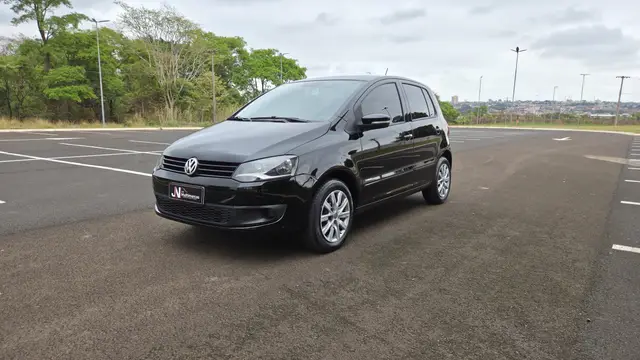 Carro Volkswagen Fox 2013 1.6 VHT (Flex)