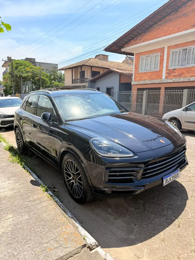 Carro Porsche Cayenne 2021 3.0 V6 462cv (Híbrido)