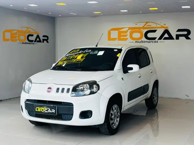 Carro Fiat Uno 2016 Vivace Celeb. 1.0 8V (Flex) 4p