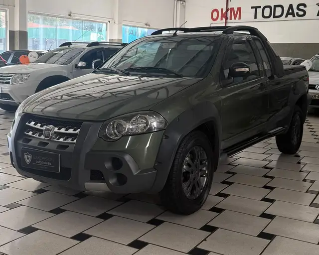 Carro Fiat Strada 2011 Adventure Locker 1.8 16V (Cabine Estendida)