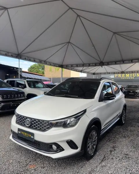 Carro Fiat Argo 2020 1.3 Trekking (Flex)