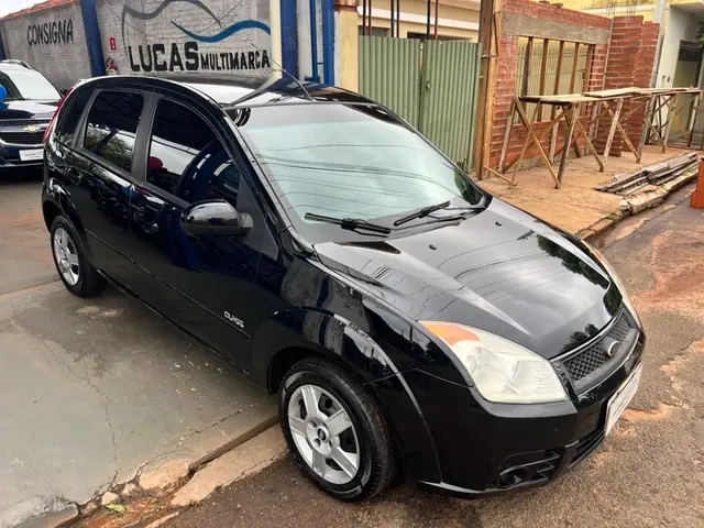 Carro Ford Fiesta Hatch 2010 1.0 (Flex)