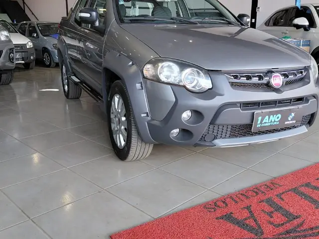 Carro Fiat Strada 2014 Adventure 1.8 16V (Flex) (Cabine Dupla)