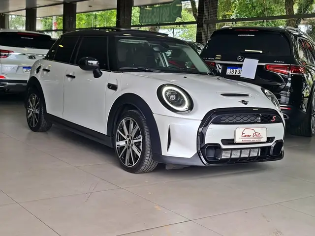 Carro MINI Cooper 2024 S 2.0 Turbo 16V 5p Aut.