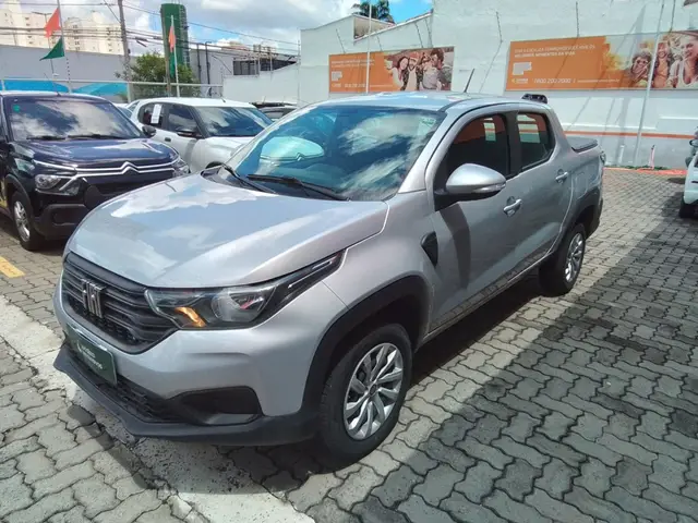 Carro Fiat Strada 2025 Volcano 1.3 Flex 8V CD Aut.