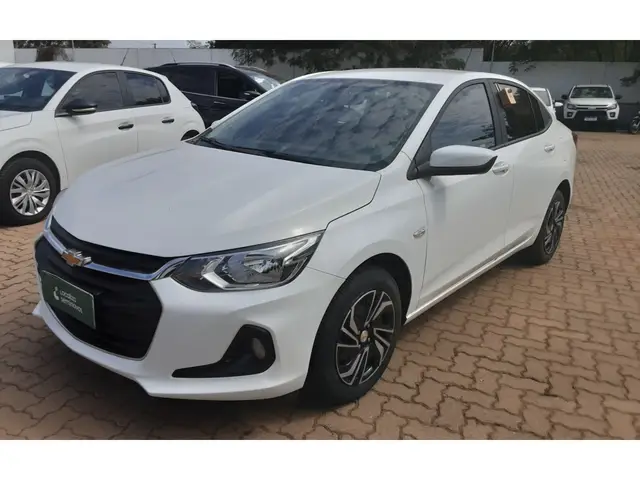 Carro Chevrolet Onix Plus 2024 LT 1.0