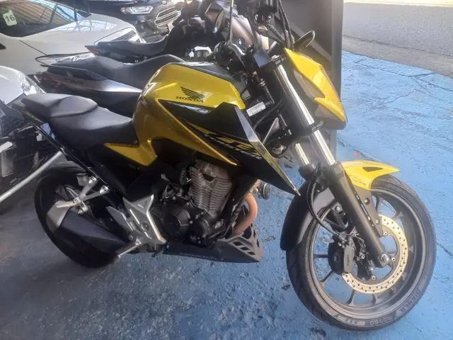 Moto Honda CB 300F Twister 2023 Standard