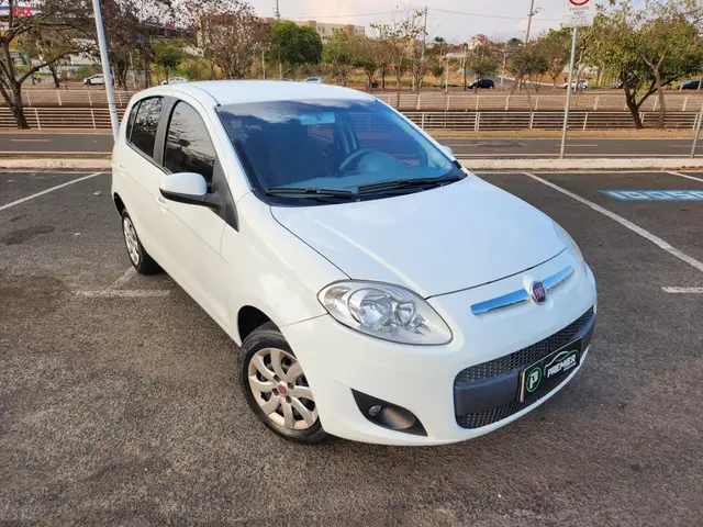 Carro Fiat Palio 2015 Attractive 1.4 Evo (Flex)