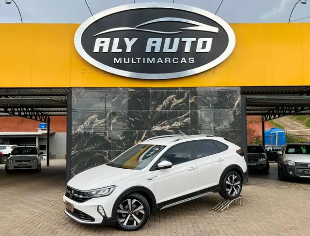 Carro Volkswagen Nivus 2024 Highline 200 TSI
