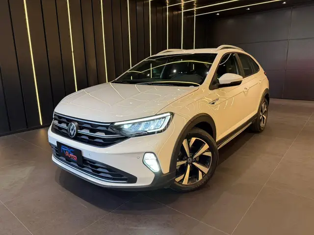 Carro Volkswagen Nivus 2024 Highline 200 TSI