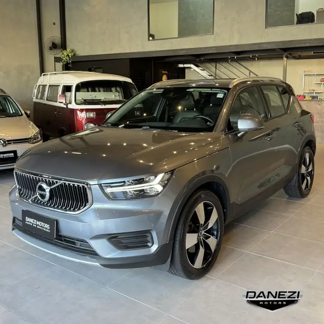 Carro Volvo XC40 2018 T-5 MOMENT FIRST ED. 2.0 252cv AWD