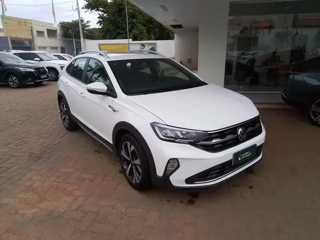 Carro Volkswagen Nivus 2024 Highline 200 TSI