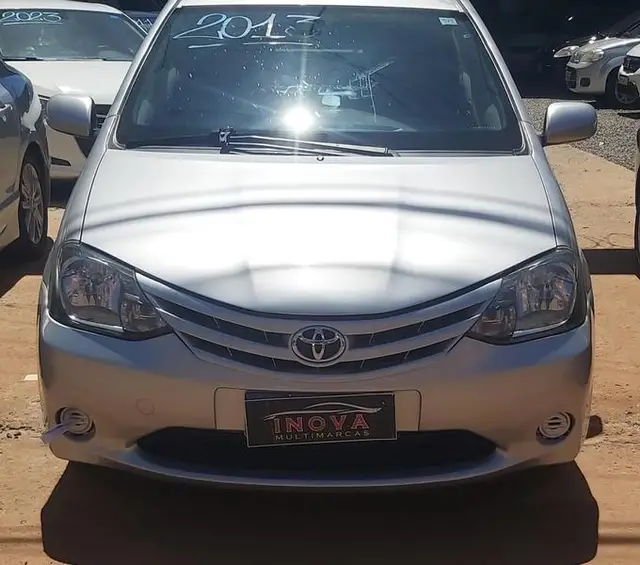 Carro Toyota Etios 2013 1.3 (Flex)